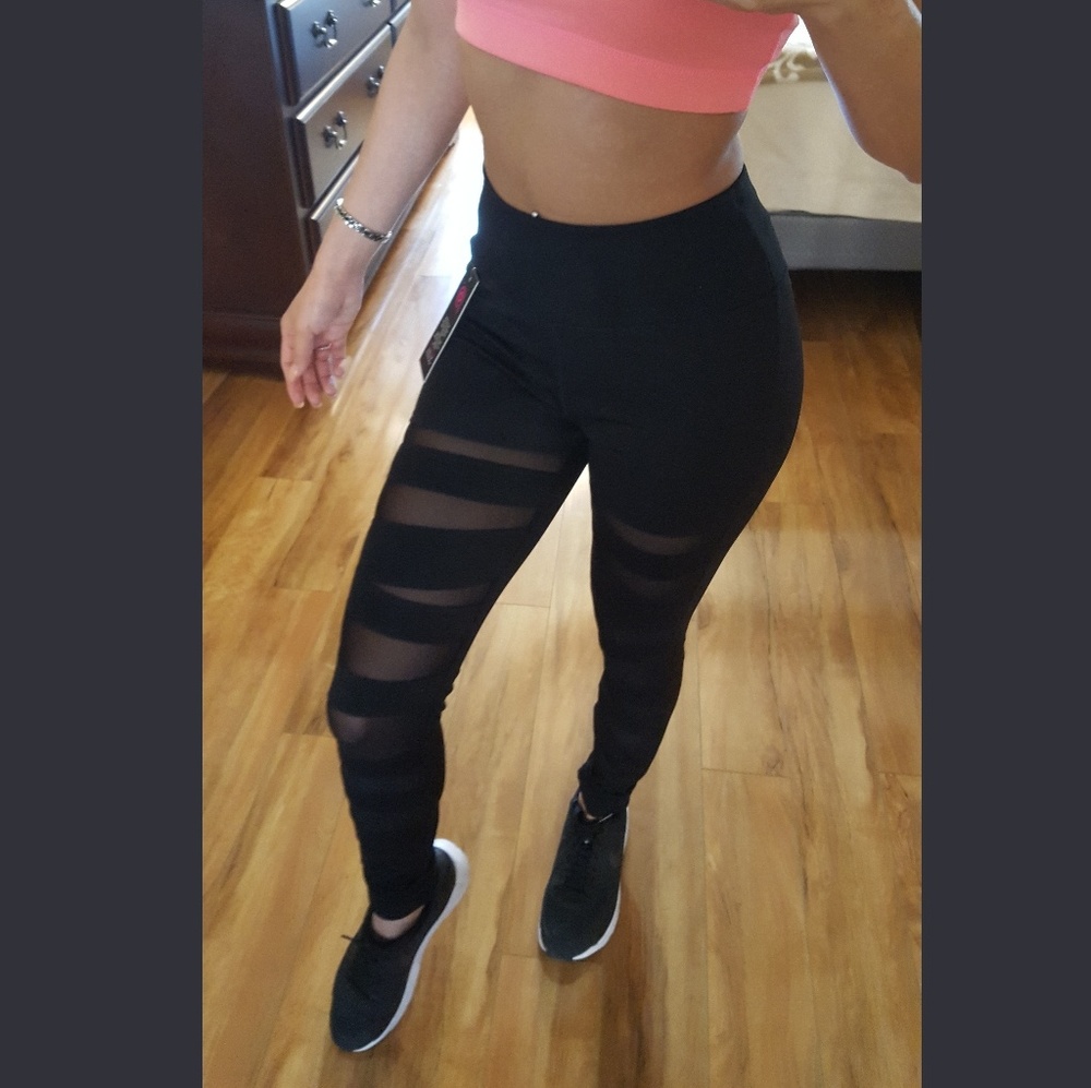 HEY FIT GIRL💪🏼😉 Bandage Mesh Style Leggings